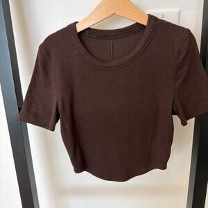 lululemon athletica Chocolate Short Sleeve Tee